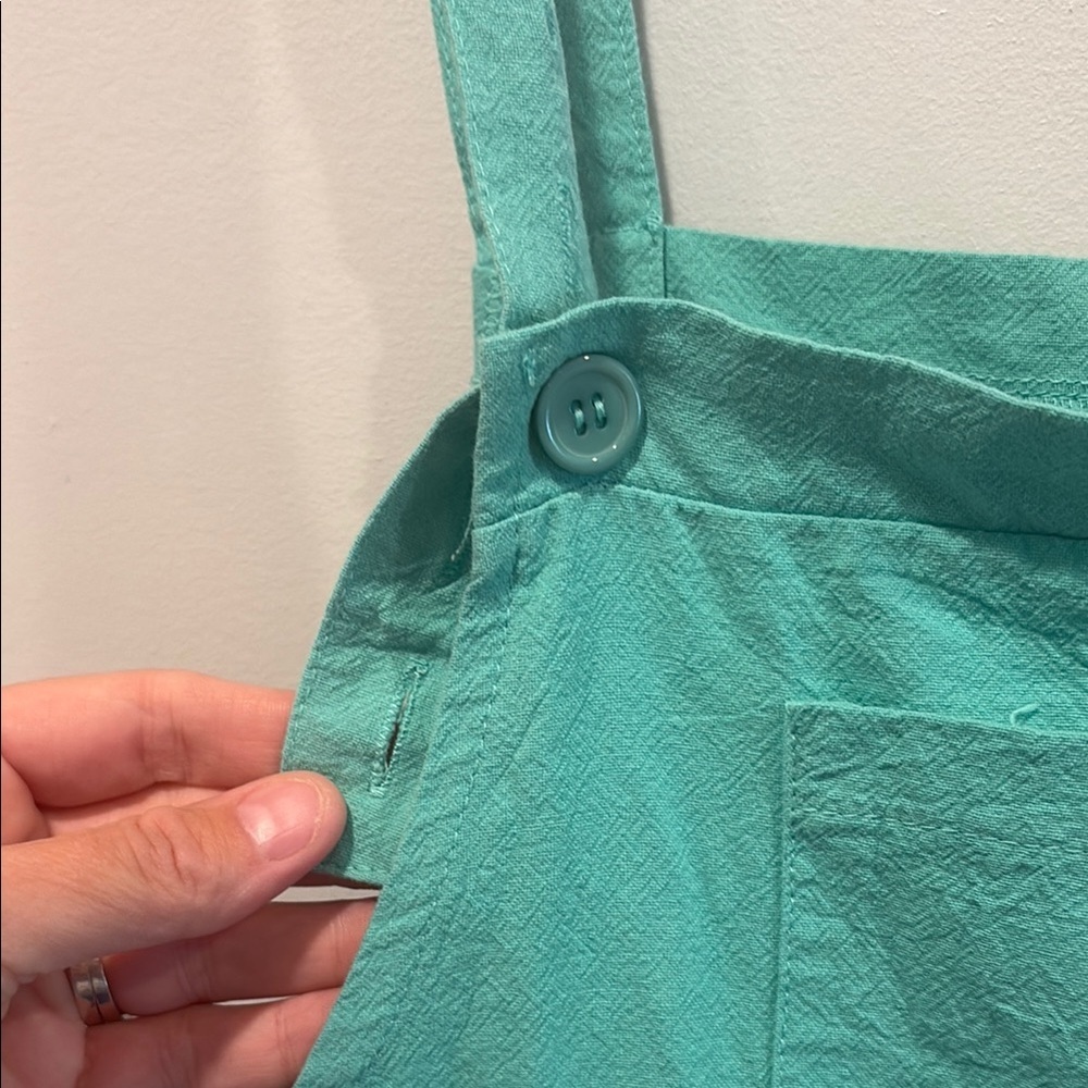 Green Sleeveless Boxy Romper - Picture 6 of 8